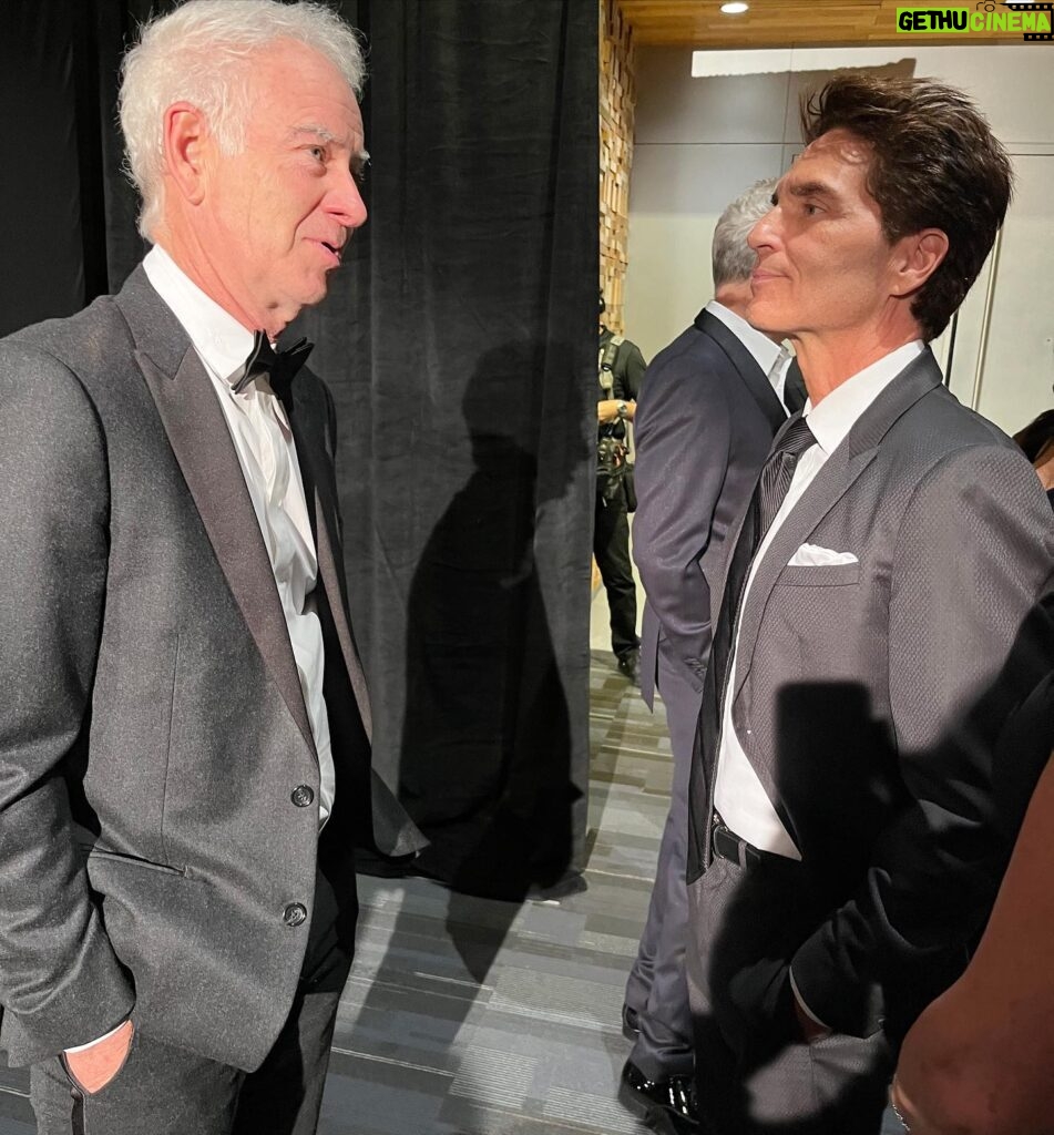 Daisy Fuentes Instagram - Last night Richard performed at Laver Cup Opening Night Gala. Wonderful time had by all. 🎾 @therichardmarx #rogerfederer #johnmcenroe #billgates #davidfoster #lavercup