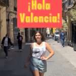 Dalia Gutmann Instagram - Con este reel queremos contarles que ya estamos en Valencia porque el sábado 11 de mayo a las 20hs @tengocosasparahacer en @rambleta (Sala Cambra). Si estás por estos pagos queremos que vengas a pasarla bien🎉 Entradas en el Link de la BIO☝🏼✨ @mpcmanagement @etiquetanegra_producciones @hthproductora @argentinosenvalencia @argentinosespa