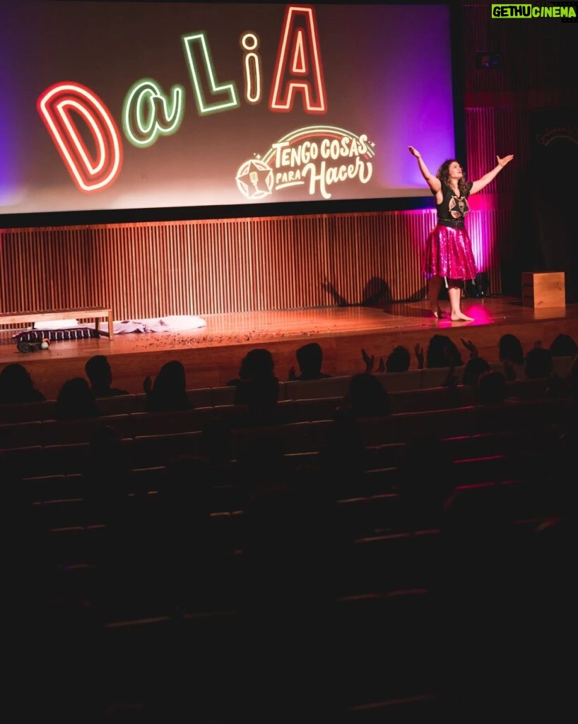 Dalia Gutmann Instagram - Xornada 8 do #EMHU2024. Non paramos de facer cousas! 🖼 𝘛𝘦𝘯𝘨𝘰 𝘤𝘰𝘴𝘢𝘴 𝘱𝘢𝘳𝘢 𝘩𝘢𝘤𝘦𝘳, con Dalia Gutmann. 📸 @leolopezfoto