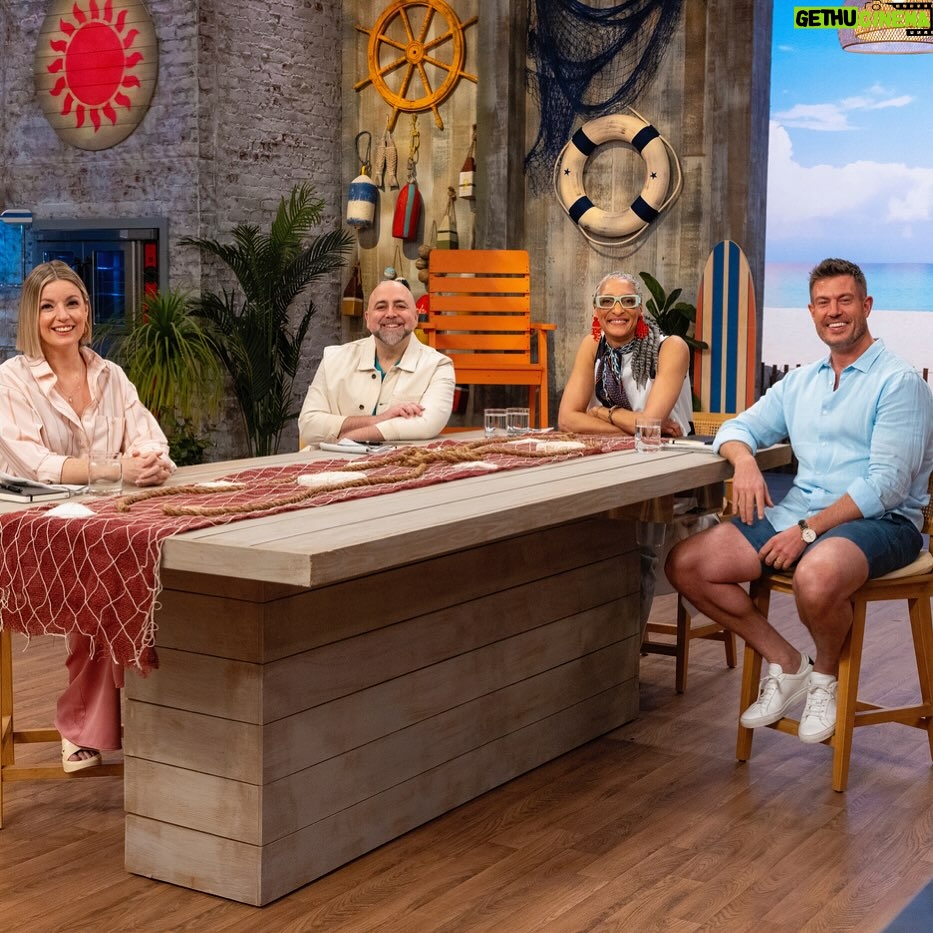 Damaris Phillips Instagram - This week’s all new Summer Baking Championship is on tonight @foodnetwork at 8 PM, themed “summer cruise” @jessepalmer is aboard a summer cruise, and he’s in awe of the elevated water ride on the ship. Inspired by the ride’s inner tubes, he tasks the bakers with creating giant, colorful inner tube cakes. Then, Jesse docks for a day trip on an island where snorkeling is popular, so the bakers make snorkeling lagoon cheesecakes with underwater objects that judges @carlaphall @duffgoldman and I can see through a layer of gelatin. #SummerBakingChampionship @foodnetwork @StreamOnMax