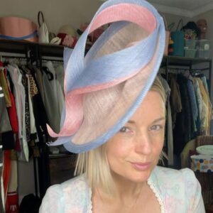 Damaris Phillips Instagram - Which look should I wear for my @todayshow appearance tomorrow? All of these hats are made by Kentucky milliners and most of these dresses are vintage finds from @nittygrittyvintage 
Hat #1 - @madhatter502 
Hat #2 - @forme_millinery 
Hat #3 - @the.hat.doctor 
Hat #4 - @derbyologie 
Hat #5 - @the.hat.doctor