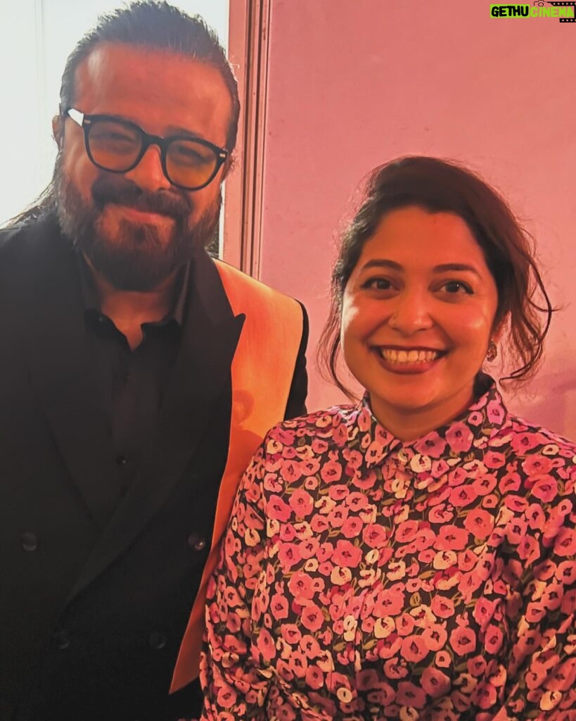 Damini Bhatla Instagram - about last night… I witnessed @ipritamofficial da’s live in concert. it was a private gig and @shalmiaow gave me the artist’s friend pass. i must tell - she is the real deal. she introduced me as a playback singer and indie artist to everyone including pritam da. i always believe in ‘women are the biggest supporters of women’. she is not a gatekeeper and you shouldn’t be her garden variety hater. taking about the gig, every song sounded like a record. 20 musicians on stage and off-stage crew were introduced on the LED screens with utmost respect for their contribution. i also had an opportunity to witness my LMA senior @mohammedirfanali anna. pitch perfect every single time. . . . Tags : Live in Concert, Mumbai Diaries, Bollywood Music.