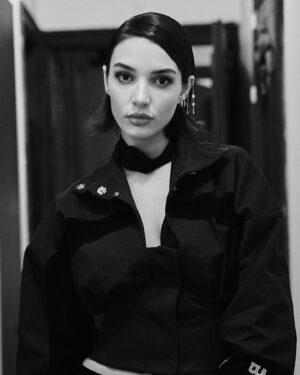 Damla Colbay Instagram - 💧
Styling @dilarakirsanli ✨