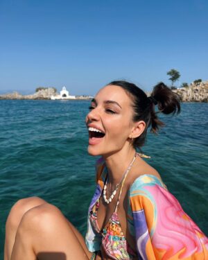 Damla Colbay Instagram - heheheh🐒