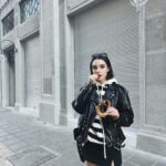 Damla Colbay Instagram - saclarim uzarken ozledigim kisa sacli damlalar💧son fotograf dahil 🤡