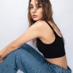 Damla Colbay Instagram - canim @cerensalman yeni studyosunda ilk beni cekti 🥹🫶🏻🥹