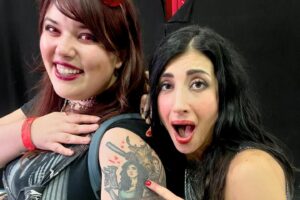 Dana DeLorenzo Instagram - A very late appreciation post to all the incredible fans who showed up a HUGE way in Manchester @monopolyevents last November! So much bloody love for all of you! And shout out to my powerful V’s who killed it with 3 different Kelly cosplays 💯 and Pablo and even a Kelly tattoo !! 🤯👊💜⚓️Hope to see you all again soon! 🇬🇧 🍻 
Stage 📸 by: @robertson.creative 
other 📸 by nicole1677 @fullempirepromotions 
 #fortheloveofhorror #horrorcommunity #horrorcon