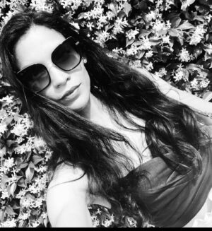 Danay García Instagram - The greatest discovery of all time is that a person can change his future by merely changing his attitude.🌱⏰🎙💡
#rickymartin #latindance #change #growth #actitud #familia #love #gacias #podcast #light #action #danaygarcia #herewego #treatyourlifelikeagarden 
Never forget the magic 🪴👑#queen