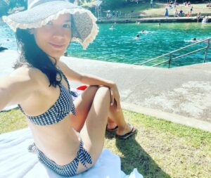 Danay García Instagram - It feels like summer 🪴💦👑#queen
There are two places where I can completely relax: in nature and by the piano. 💡🪴🧡🌍
#relax #sunday #funday #grateful #workflow #feelslikesummer #herewego #gracias #life #love #danaygarcia #podcast #host #show #bikini #girl #treatyourkifelikeagarden 
Never forget the magic 🌷🌱🧡
