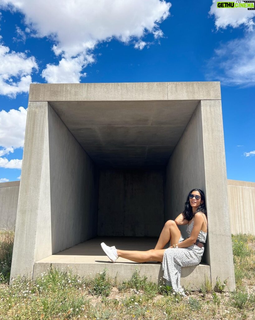 Danay García Instagram - Marfa I love you 💕🪴🌱 In order to create, we draw from our inner well. This inner well, an artistic reservoir, is ideally like a well-stocked fish pond… If we don’t give some attention to upkeep, our well is apt to become depleted, stagnant, or blocked…As artists, we must learn to be self-nourishing. We must become alert enough to consciously replenish our creative resources as we draw on them — to restock the trout pond, so to speak. #marfatrip #artists #museums #donaldjudd #chinatifoundation #beauty #love #live #recharge #greatnortherncontemporarycraftfair Never forget the magic 👑#queen