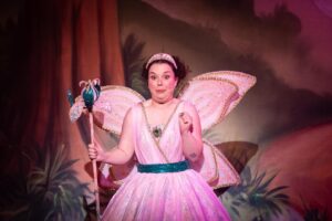 Dani Harmer Instagram - The many emotions and faces of Fairy Bon Bon 🧚🏼‍♀️!
Having a fab time in Beauty & The Beast at @mansfieldpalace still a few tickets left! So come see us before we close on December 31st 🥀