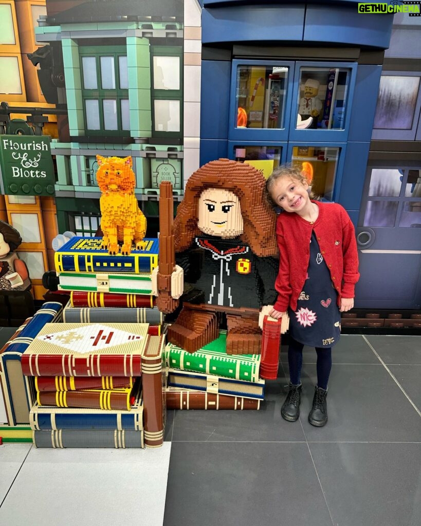 Dani Harmer Instagram - To say we had the best day yesterday would be an understatement!! We absolutely love LEGO in this house so we were beyond excited to be invited to the LEGO store in Leicester Square to kick off the festive period! Thank you so much @lego & @runraggeduk for having us! We loved it! 🫶🏻
