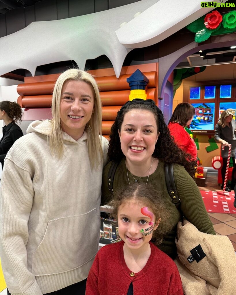 Dani Harmer Instagram - To say we had the best day yesterday would be an understatement!! We absolutely love LEGO in this house so we were beyond excited to be invited to the LEGO store in Leicester Square to kick off the festive period! Thank you so much @lego & @runraggeduk for having us! We loved it! 🫶🏻