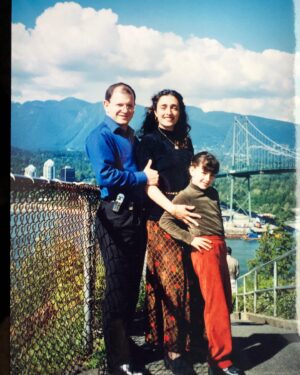 Daniela Bobadilla Instagram - HAPPY CANADA DAY 🇨🇦 to all of my fellow Canadians!!! Today on the blog I am sharing my immigration story! LINK IN BIO⁣
⁣
It’s so crazy to think that it’s been 20 years since that fateful day that my brave parents packed up all of our stuff and put me on a plane with them to start a new life in Vancouver, Canada...⁣ stay tuned for part 2.
⁣
I wish with all of my heart that this was a normal year where I could be there and celebrate under the fireworks!