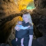 Daniela Blume Instagram – De cuevas volcánicas con mi bebesita de 2m ✨que fuerte es que ahora no importe donde ella esté, mientras sea pegadita a mi, ella es feliz 🦋