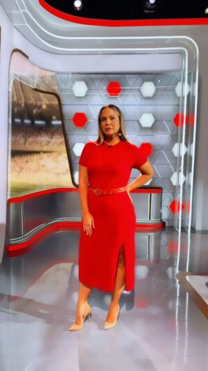 Daniela Boaventura Instagram - Os lookinhos! Meu preferido é o vestido vermelho❤️Escolham o de vocês! 😍😍😍

Styling: @lais4lmeida 
Make: @barrosbranco