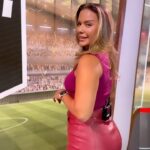 Daniela Boaventura Instagram - Depois da louca do mercado (só ando com os cabelos pro alto), a gente dá uma caprichada na sexta-feira! Cola no clube que a gente tá no ar! 🤪🤪🤪 #espnfcbr
