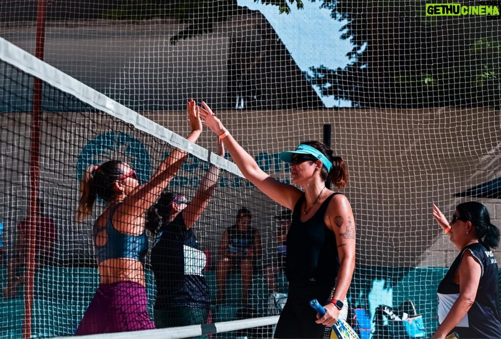 Daniela Boaventura Instagram - Nosso terceiro lugar devidamente registrado. Obrigada, parceira @ma_digo !!! Que venham os próximos torneios pra gente treinar antes de jogar… ou não! 😂🎾