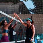 Daniela Boaventura Instagram - Nosso terceiro lugar devidamente registrado. Obrigada, parceira @ma_digo !!! Que venham os próximos torneios pra gente treinar antes de jogar… ou não! 😂🎾