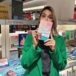 Daniela Martins Instagram - Après le succès inattendu de « Être mère c’est que du bonheur ou pas », il sort aujourd’hui en version livre de poche 🤩 Ce succès je le dois en grande partie à vous ! Et pour vous remercier je vous fais gagner non pas 1, ni 2 mais 10 livres de poches que je vais dédicacés à 10 d’entre vous 🥰 Pour participer il vous suffit de suivre @jailu_editions et taguer en commentaire autant d’amis que vous voulez ! Bonne chance à tous 🍀 Fin du concours le dimanche 10/09