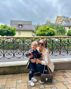 Daniela Nízlová Instagram - Po dlhsej dobe sme si urobili vyletik na Donovaly do nasho oblubeneho @residencehotelclub ❤️ Dakujeme za pozvanie @versik1 🙏🏻🫶🏼