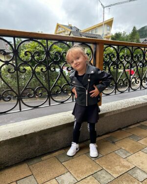 Daniela Nízlová Instagram - Po dlhsej dobe sme si urobili vyletik na Donovaly do nasho oblubeneho @residencehotelclub ❤️ Dakujeme za pozvanie @versik1 🙏🏻🫶🏼
