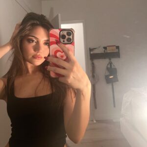 Daniela Nieves Instagram - heart case mirror selfies again jst to ask you to watch episode 9 of #VampireAcademy on @peacocktv