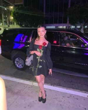 Daniela Nieves Instagram - bday behavior