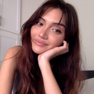 Daniela Nieves Instagram - 🥀🥀🥀