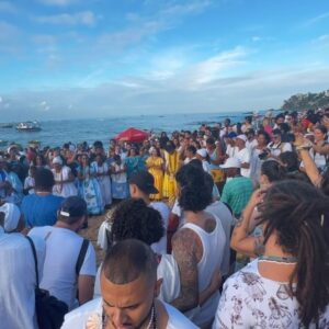 Daniela Paschoal Instagram - que dia mais especial. 🩵🐚
Odoyá! ✨