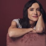 Daniela Ramírez Instagram - Les presento a Martita Salazar 💫 mi reina y su historia este último tiempo. Desde el lunes de 5 Junio #GENERACION98 , por @mega.tv @teleseries_mega . Gracias equipo amado por hacer maravillarse siempre de este trabajo❤️