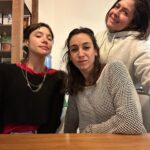 Daniela Ramírez Instagram - Chacona un poco… esperando el frío. Con familia de amigos que amo mucho❤️
