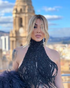 Daniela Santiago Instagram - Agradecida nuevamente por poder asistir a esta alfombra de clausura @festivalmalaga por cuarto año consecutivo , a las muestras de cariño que recibo de todos vosotros y este equipo maravilloso que hace que todo sea posible✨❤️✨. Vestido @kelvis_casillas @kelca_ Joyas @antonioacostajewerly Makeup &hair @veronica__ruz @yslbeauty #yslbeauty #makeuplook @alteregotalenthouse Uńas by @angelica_corrales__ 💖