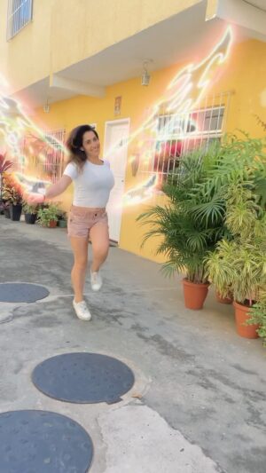Daniele Hypólito Instagram - Eu estou tão feliz🥰😃
Obrigado meu Deus !!!

#ela #amo #felicidade #danyhypolito