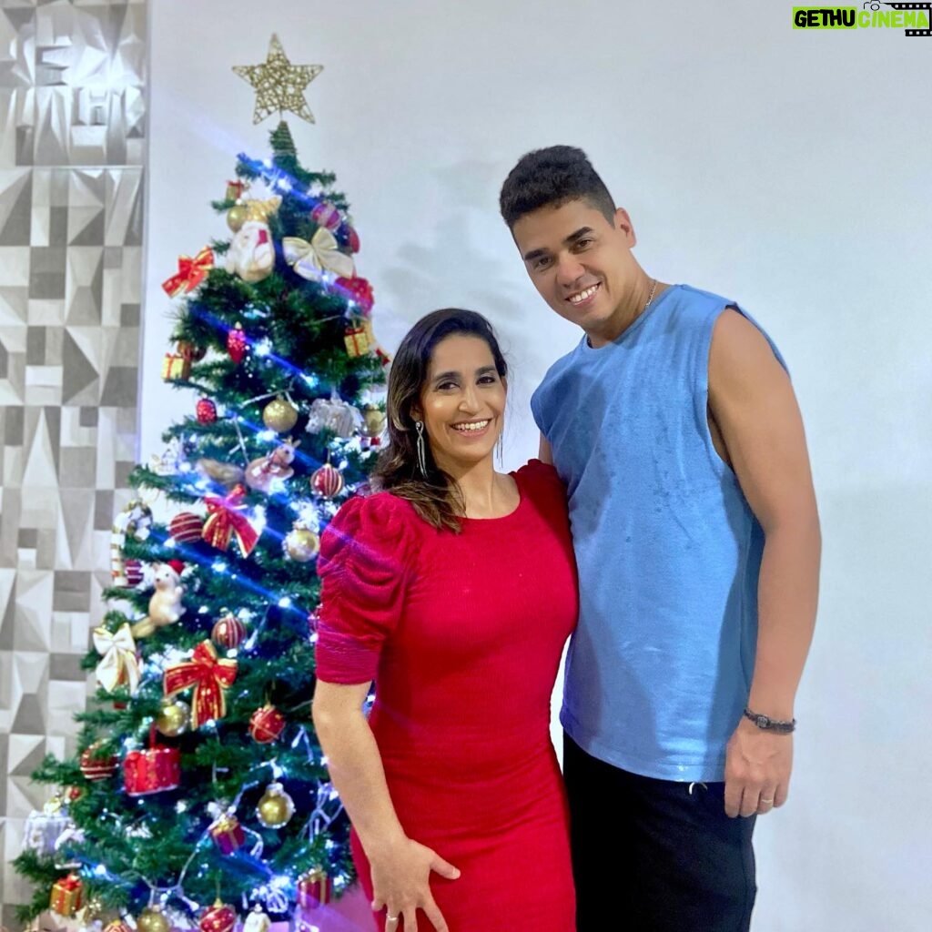 Daniele Hypólito Instagram - Feliz natal 🎁🎄 🥰 #natal #felicidade #feliznatal #danyhypolito #fabiocastro #amor