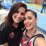 Daniele Hypólito Instagram - #Tbt de Hoje! As décadas transbordam experiências através das marcas originais nos nossos corpos e não tem como não passar pelas provas físicas e emocionais. Foram momentos intensos e quando nos damos conta, já se foi mais uma etapa, três década , 13 nacionais individuais pelo @flamengo @timeflamengo @flaginastica Amo muito tudo isso ❤️🖤 #tbt #flamengo #timeflamengo #danyhypolito @museuflamengo @tvfla