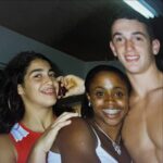 Daniele Hypólito Instagram - Bom dia 🌞 Olhando minha galeria de fotos, achei essa aqui e deu nostalgia. Os DDD da ginástica Daniele primeira medalhista mundial, Daiane primeira campeã mundial e Diego primeiro homem campeão do mundo! Geração da mudança! Orgulho de hoje ver muitos ídolos da ginástica. Mas essa época não volta! Como éramos felizes. Momentos que se eternizaram. Eternos ginastas e referências de uma modalidade que hoje é a principal do Brasil em jogos olímpicos. FOTO DE 2004? Mais ou menos essa época 20 anos