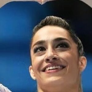 Daniele Hypólito Instagram - Não construímos nossa história longe dos outros. A conexão é fundamenta, obrigado Brasil !!!

#brasil #ginastica #ela #danyhypolito #mundial #olimpiada #rainha
