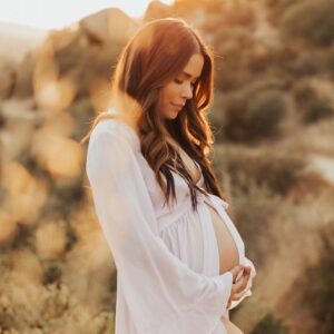Daniella Alonso Instagram - This picture feels like it was taken a lifetime ago. 🤍 My 👼🏼 thank you for choosing me. You’ve made me the happiest I’ve ever been in my entire life! Love you always and forever! 📸 @heirlumephotography