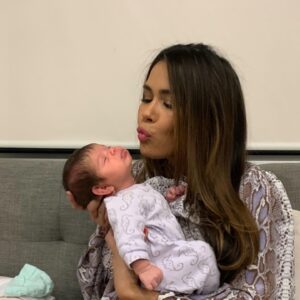 Daniella Alonso Instagram - Special visitor on my last day of Dynasty!👼🏼💞