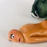 Daniella Pineda Instagram - “ET probe home.” • • Acrylic and clay. By me.
