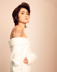Daniella Pineda Instagram - @variety 💋