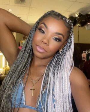 Danielle E. Hawkins Instagram - Oh hey y’all……

💄 @keelyzelanka 

#makeup #beauty #mua #protectivestyle #derby #skater #dancer #model #actress #ogsk8queen #polersk8queen #skin #browngirls #myway #vegas