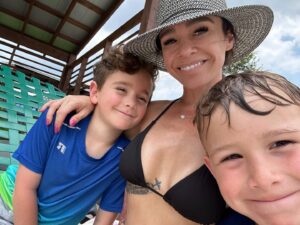 Danielle Harris Instagram - What a beautiful life and I’m only half way through it…#47 ❤️