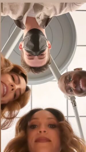 Danielle Nicolet Instagram - Season Finale Part One BTS - 😎 #TheFlash