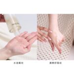 Danny Beeech Instagram - 兩週前綜口味跟一位韓國非常知名美女健身網紅合作，她是每天運動5小時的變態哈哈哈哈哈，然後還參加過體能之巔，我不知道找我這種體能之谷，谷底的靠近她幹嘛!!! 我是完全不在乎我跟她體能跟勇猛腹肌之間的差距(我們三人還自封脂肪富翁)，我一直猛看她皮膚!!真的就是傳說中韓國明星那種天生吸血鬼白又極光滿滿的濾鏡皮膚! 馬的完全被她皮膚的極光震懾，她旁邊都有光暈的感覺。就算她的五官不是什麼絕世無敵大美女(是可愛鄰家款)，但整體配起來分數有夠高!!!!!!! 來~臉又油又粗又暗的!!! 蘭蔻極光水改版啦!不夠油粗暗我拜託你就不要碰哈哈哈哈! 舊版極光水上市以來我非常的愛，因為他真的人如其名，就是用了臉會極光。我用到她蓋子那銀色都被我磨光哈 極光水第一次的重磅升級 新的超級極光水保留97:3完美雙層比例 你可能會問我不是跟舊版一樣嗎？ 不！繼續看下去！ 97%光肌素-首創激活再生科技 含有 50%高濃度山毛櫸芽萃取與微酸溫和煥膚複方協同作用，能有效促進肌膚表層新陳代謝，快速代謝肌膚中的老廢細胞並且提高細胞新生速度，達到速酵煥膚150%。可以有效細緻毛孔，改善粗糙，使膚質全面進化 3%舒緩保濕植萃精油 單純地拋光或許會造成肌膚乾巴巴的感覺，但用首創光肌素煥膚，去瑕疵同時還增加肌膚含水量，再搭配這層新版的精油，反而可以八倍長效更保濕!!!超清爽的潤而不膩，油水很平衡的狀態!! 而且超級極光水裡面沒有添加酒精、香料跟礦物油，用起來更舒適更安心！ 初次使用大概兩個禮拜就會火速很有感，皮膚的小顆粒箕皮會變成光滑漆皮!!!!然後皮膚原本如同陰天一樣灰暗的，真的就是極光降臨那樣的光亮!!!!!!不是變白，是亮!!!!!ber ber亮!皮膚上有星星的感覺哈哈哈哈! 皮膚會變細緻非常多，膚色不均也可以得到很大的改善，素顏的時候會光可鑑人，油水也邁向更平衡，我真的好努力保養，我就愛漂亮，那天跟客戶開會時，我把正在開發的打亮往臉上塗，我很苦惱地說:啊今天沒畫底妝這樣不準確.... 三位客戶說:你沒畫底妝?????????你沒有底妝???????????你現在皮膚是沒底妝???? 喔對，我因為太努力保養，副作用就是~非必要好懶的化妝哈哈哈哈哈哈哈但為了研究美妝我還是會畫啦哈哈哈哈哈 雖說有些人會覺得這種有煥膚功效的產品本來是做給粗糙大油田用，但我有一個朋友乾皮她用也很適合~如果會擔心，我會建議先領試用看看比較保險。 用法很簡單，瓶子裏面有一個專利的仙女棒，3/97油水以bartender姿態搖搖搖，然後我就倒在手上，毫無技巧的抹在臉上，光亮漆皮就這樣得到!! 現在可以到我的限時動態點擊連結， 馬上填單兌換試用新的超級極光水10ML 小黑瓶2ML 保養品就是免費的用用看，合適再買，不要浪費錢，摳門巨星關心您。 #蘭蔻 #超級極光水 #全新光肌素 #首創速酵煥膚 #細緻毛孔爆水透亮
