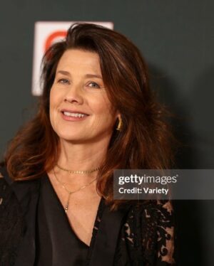 Daphne Zuniga Instagram - I’m saying to my selves today…HAPPY BIRTHDAY KIDDOS! I am so very grateful for so much! Birthdays always sort of ground me, remind me of my core, who I am, who I’ve been, and the possibilities, known and unknown that lie ahead. Spreading love today thanks so much for the birthday wishes! #happybirthday #Scorpio 🎊💃🏻