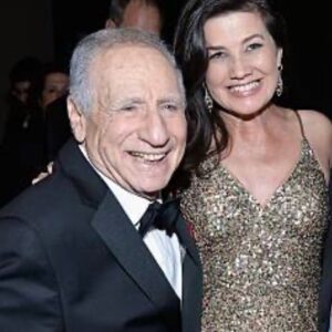 Daphne Zuniga Instagram - HAPPY BIRTHDAY MEL BROOKS!🎈Mel directed Spaceballs under budget, ahead of schedule, and with 23 takes! A master. I’m beyond honored to have been his Princess, and to have worked w him twice!. What a dream. Love you Mel! #MelBrooks #Spaceballs #HappyBirthdayMel #princessVespa 🎁🎉