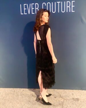 Daphne Zuniga Instagram - Had a great time at @lever_couture show last night! And look at these two beautiful, iconic women Milla and Geena  @millajovovich @geenadavisorg! Thank you @shoplahive @brenrobertsonbeauty @cloutierremix @stephanie_tiara_lewis @anywhereselfcare @wendystillmanjewelry