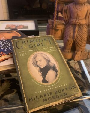 Daphne Zuniga Instagram - So excited to dig into Hilarie Burton‘s new book! Hilarie is magical. She’s powerful and looks the truth right in its face, digs deep and transforms that sh&t and I know all of that beautiful feminine power is in this book. I’m sure that I’m gonna learn a lot, and that it will enrich me in my own life! I hope you find this book and join the magic.🌟💫✨🔮📿🍃@hilarieburton #grimoiregirl #grimoiregirlbook #hilarieburton #hilarieburtonmorgan #newbook #book #magic #octoberreads 📚📗
